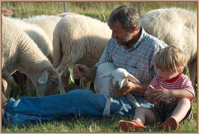 Willi und Anna mit Lamm